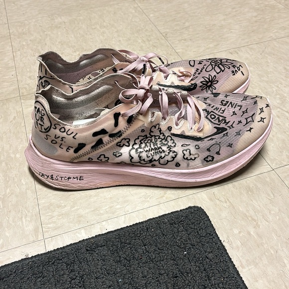 Nathan Bell doodles zoom fly Sp - Picture 5 of 6